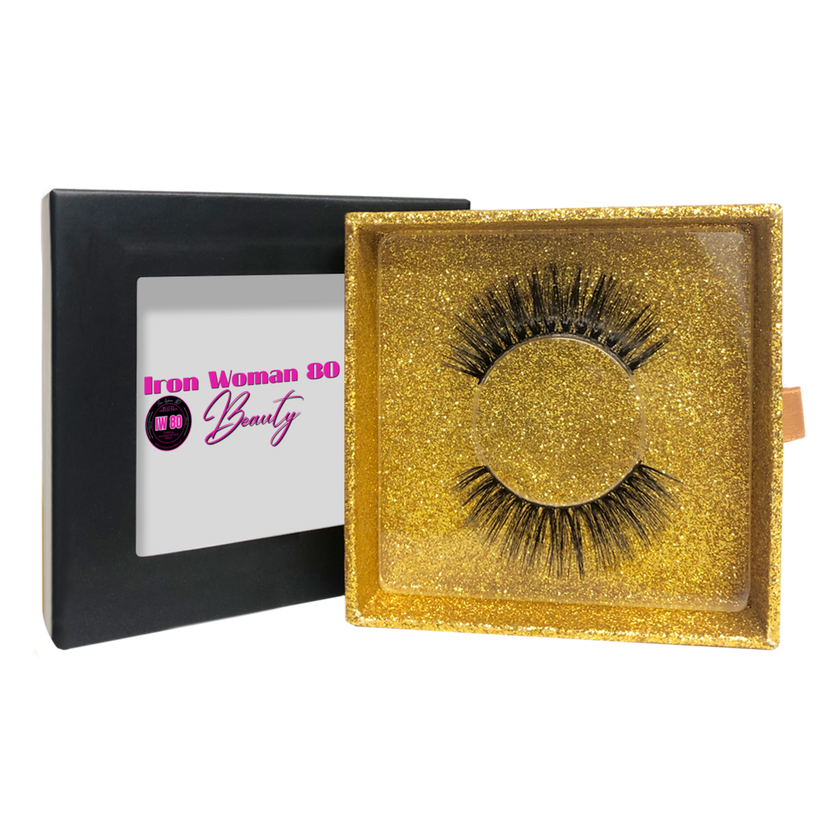 viaGlamour image of a Eyelashes